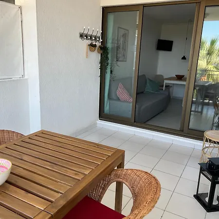 Pool , 150m To Beach, Seaview *
