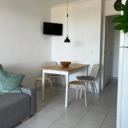 Apartamento Pool , 150m To Beach, Seaview
