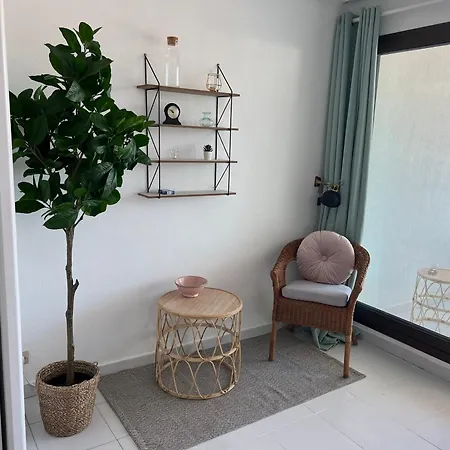 Pool , 150m To Beach, Seaview Apartment *